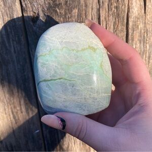 ☁️ green moonstone (garnierite) crystal freeform